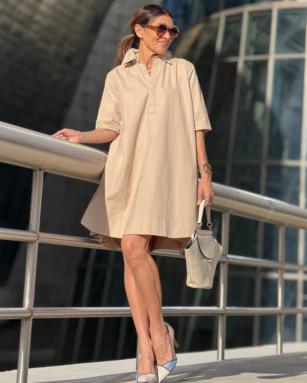Laetitia Elegantes Beiges Damenkleid