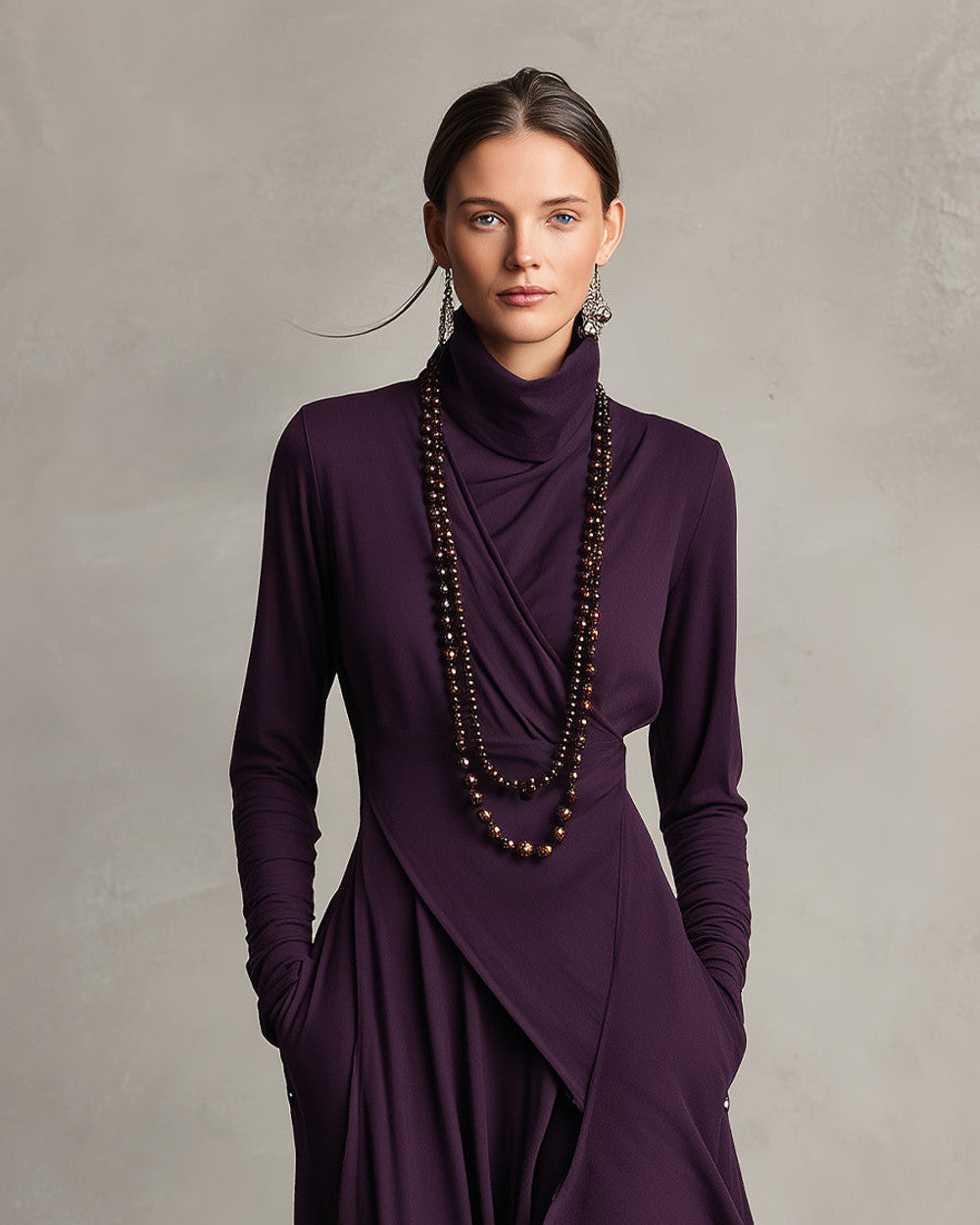 Lena Langes Asymmetrisches Rollkragen Kleid