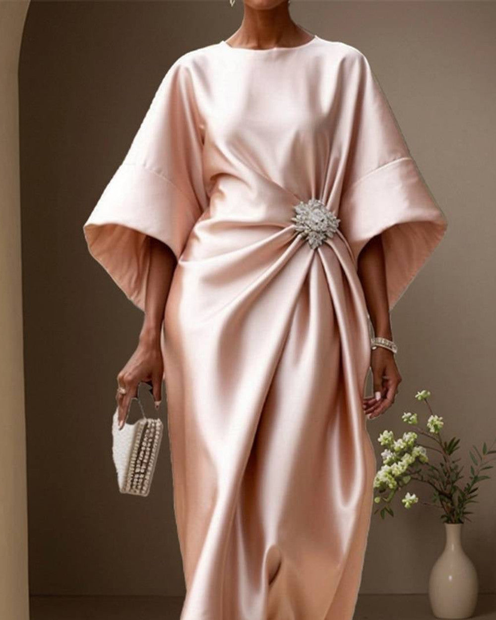 Lena Langes Abendkleid Satin Rundhals