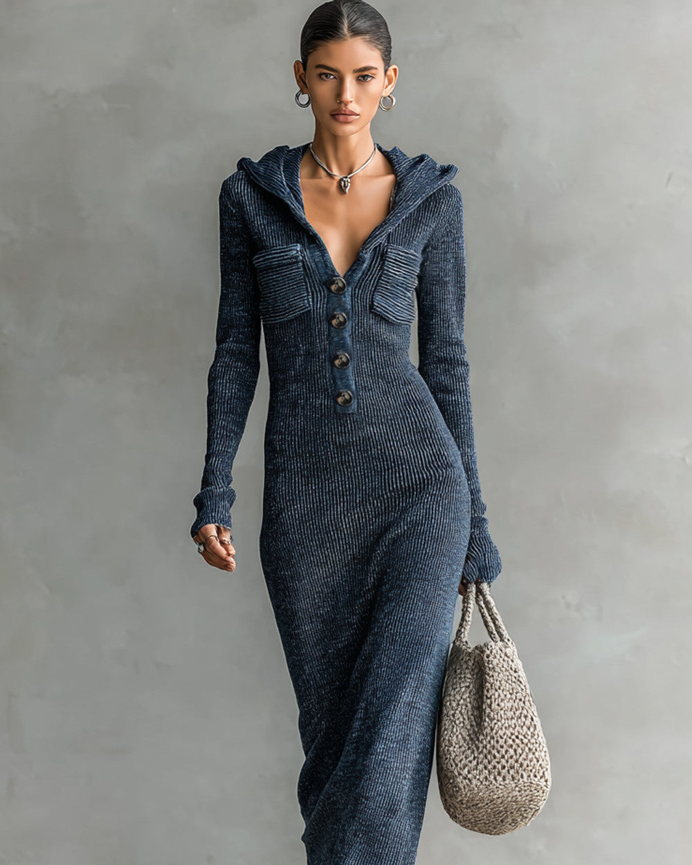 Lena Gestricktes Kapuzen-Maxikleid