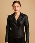 Sophie Taillierte Kunstlederjacke Stehkragen
