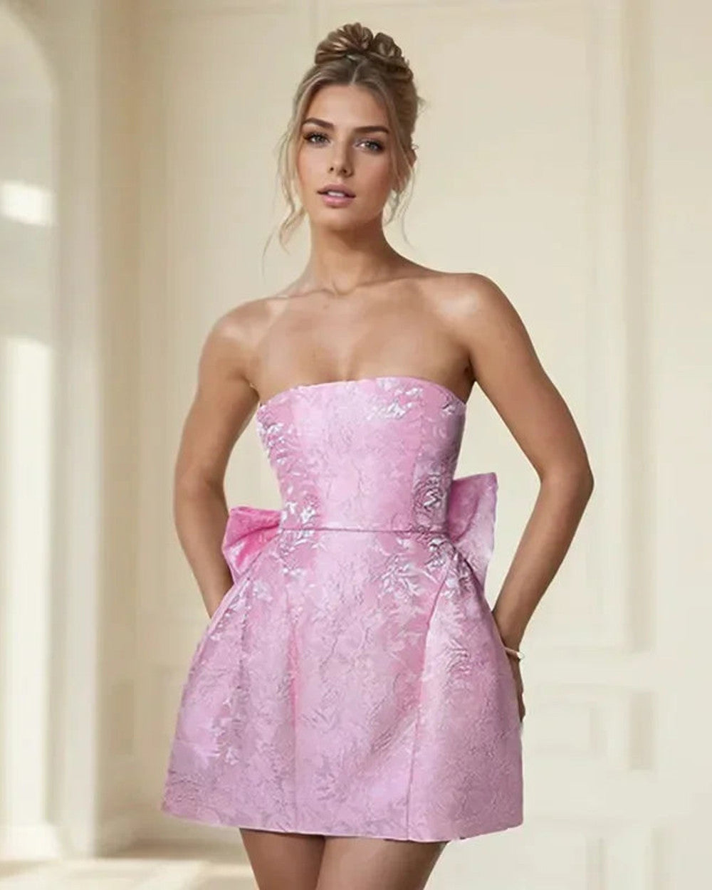 Alina Trägerloses Jacquardkleid Damen