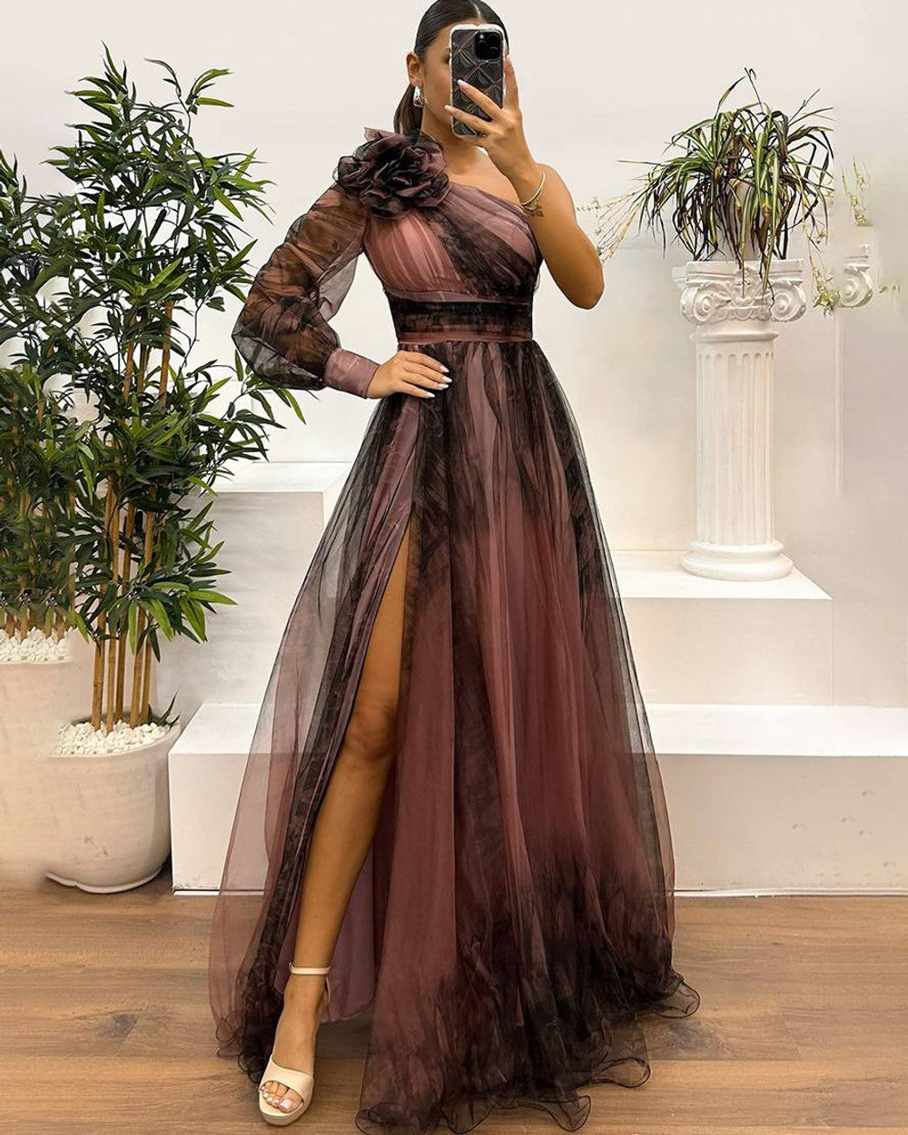 Lena Langes Abendkleid Blumenmuster Tüll