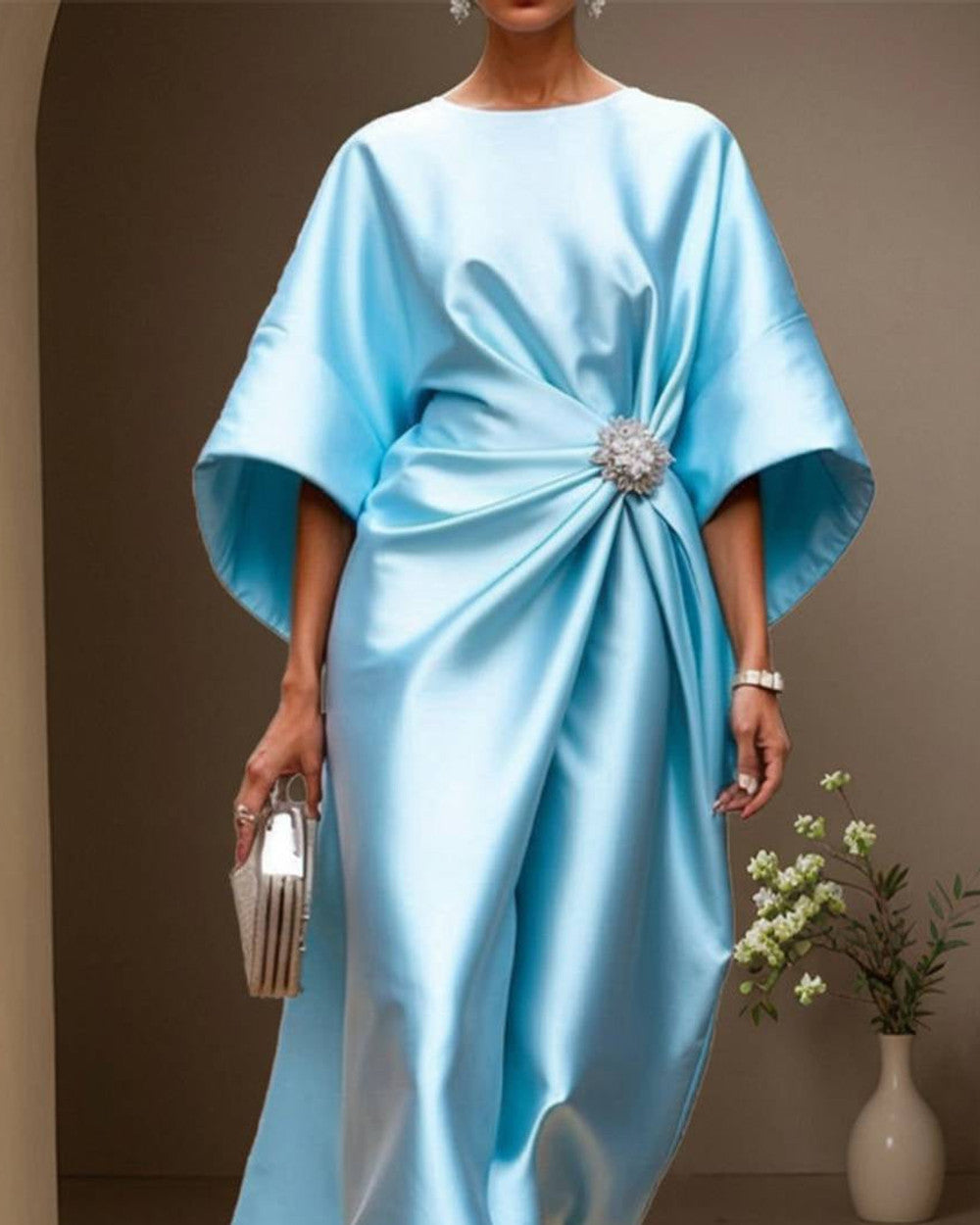 Lena Langes Abendkleid Satin Rundhals
