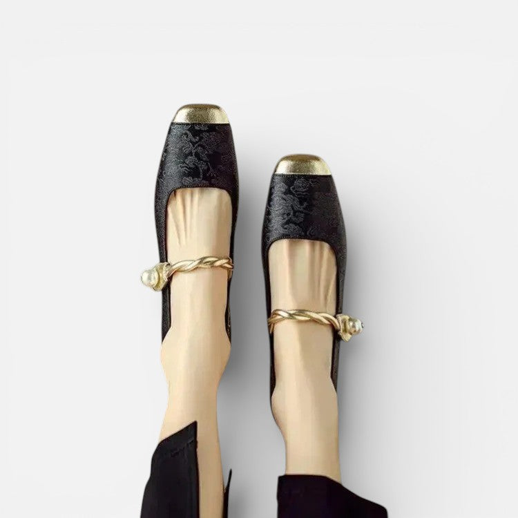 Orthopädische Damen Ballerinas mit Knöchelriemen und Absatz
