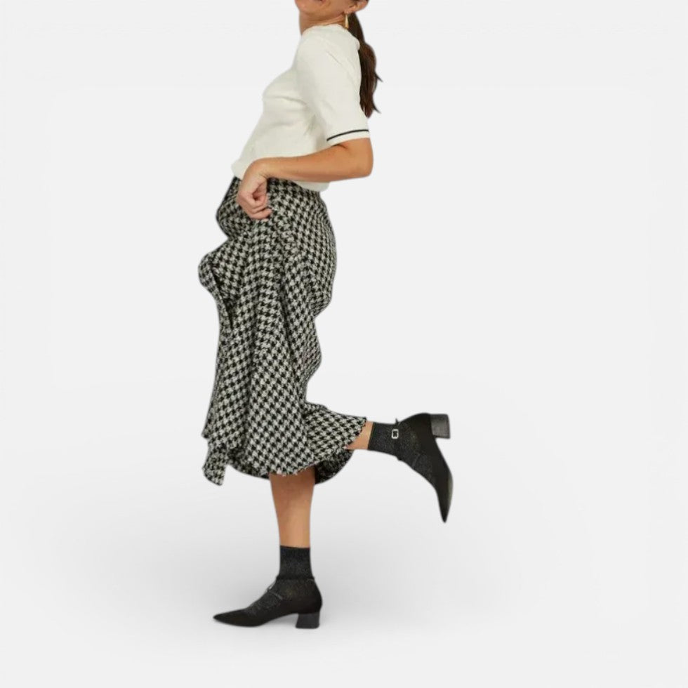 Damen Ballerinas mit spitzer Form und Riemchendesign