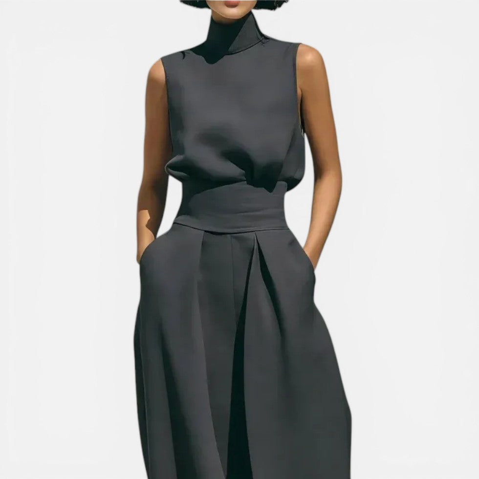 Ärmelloser Jumpsuit mit weitem Bein und Stehkragen