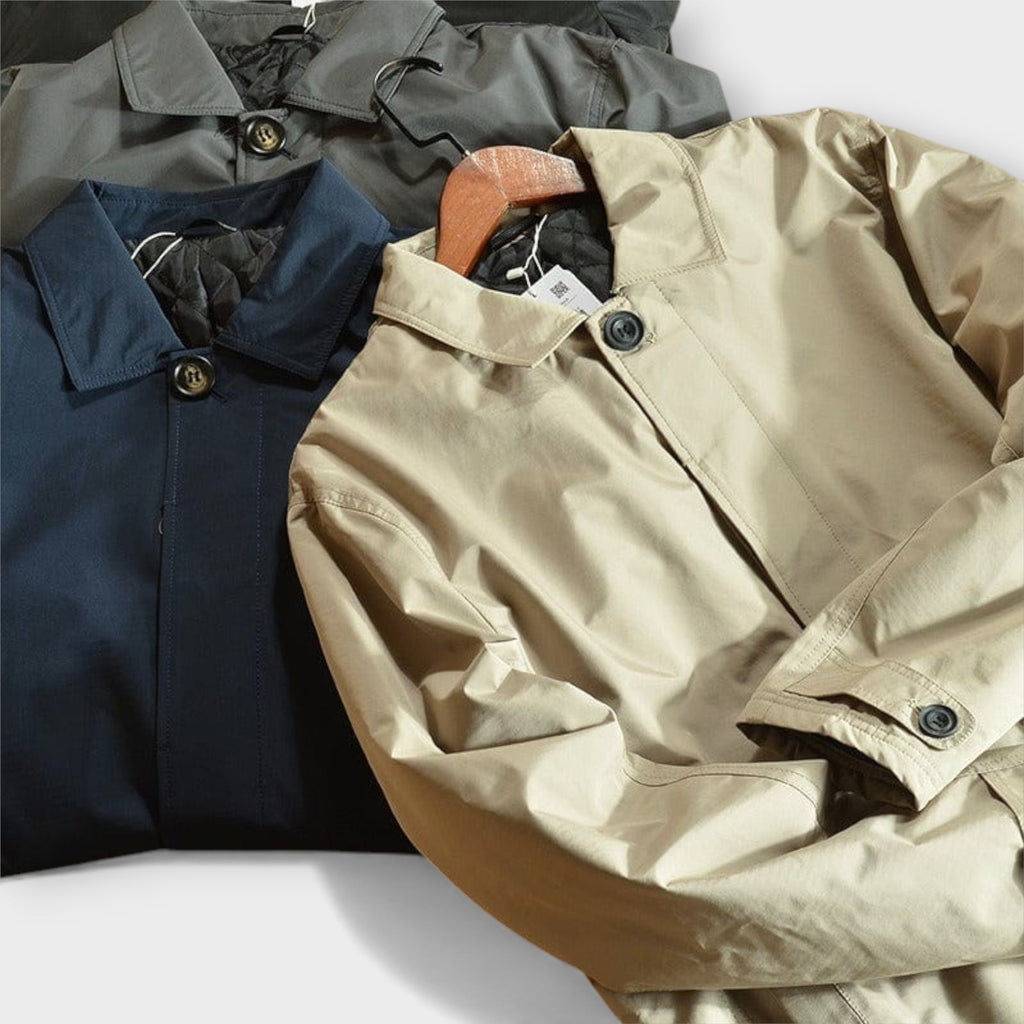 UTE / EIN ELEGANTER TRENCHCOAT