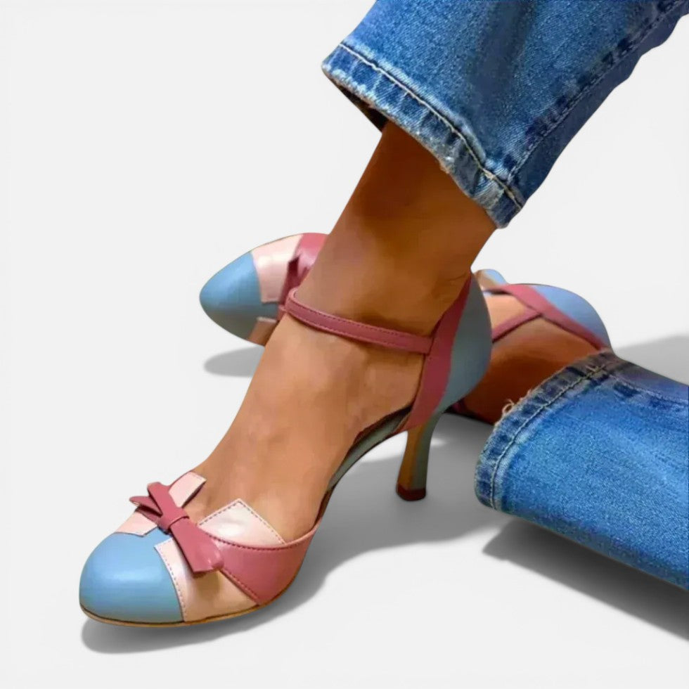 Damen Pumps mit Riemchen und Schleife