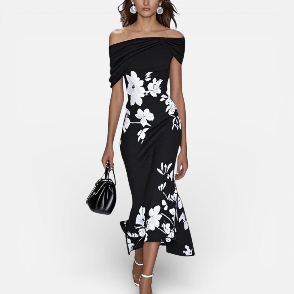 Grünes Midikleid mit Blumenmuster und schulterfreiem Ausschnitt