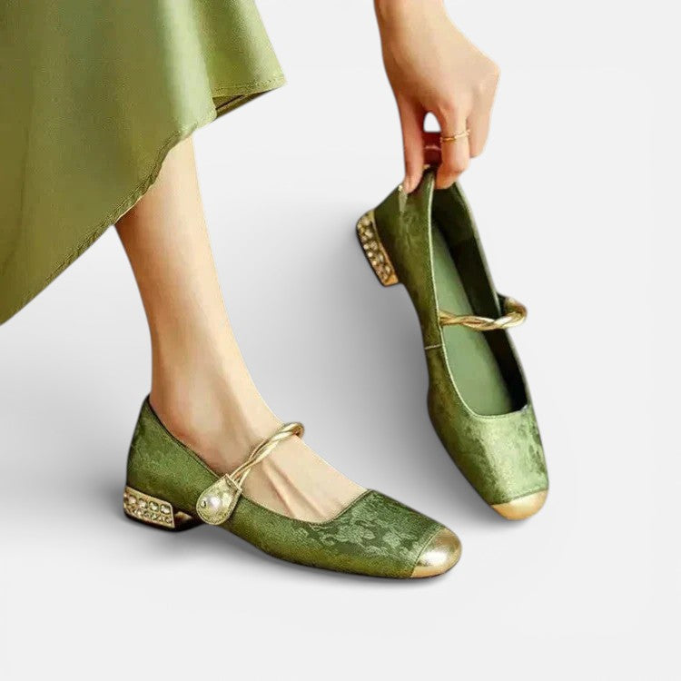 Orthopädische Damen Ballerinas mit Knöchelriemen und Absatz