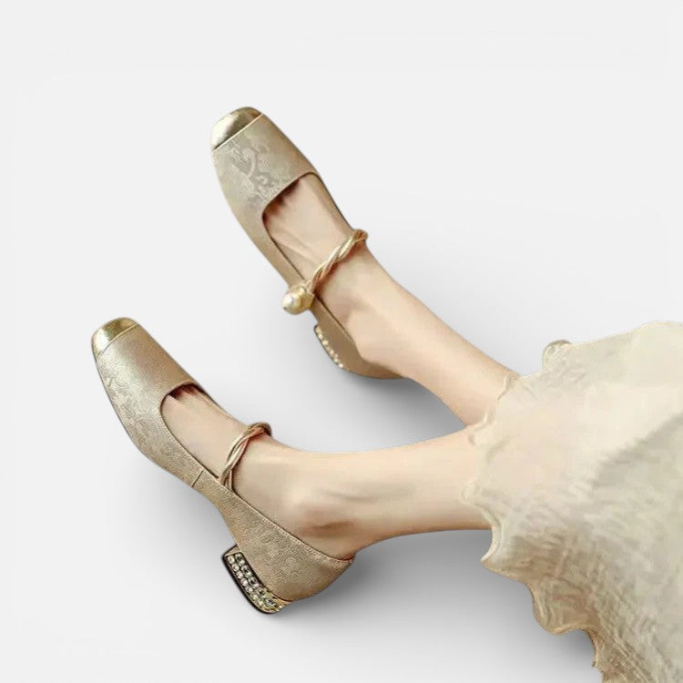 Orthopädische Damen Ballerinas mit Knöchelriemen und Absatz