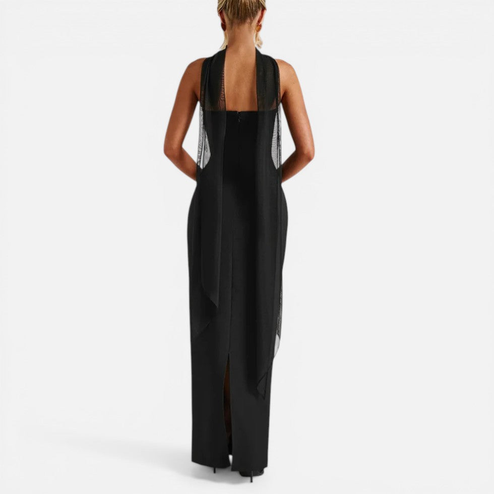 Maxikleid trägerlos und figurbetonter Passform