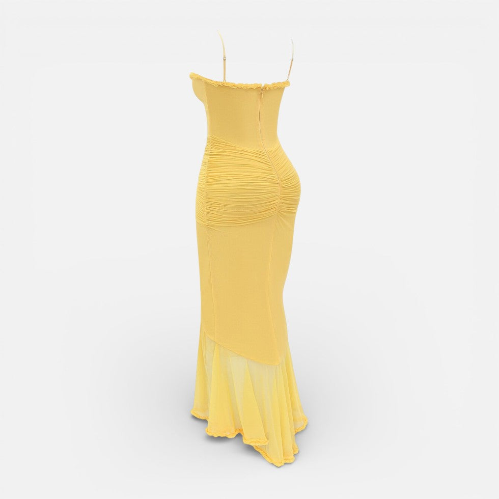 Langes Kleid mit Rüschen und Spaghettiträgern