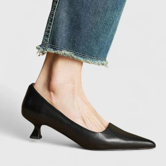 Rassy | Damen Pumps Spitze Zehenpartie Kitten Heel Elegant