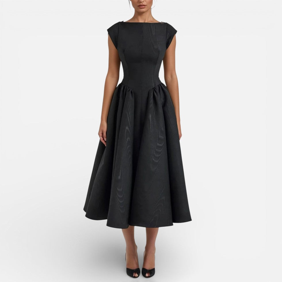 Midikleid mit offenem Rücken und ausgestelltem Rock