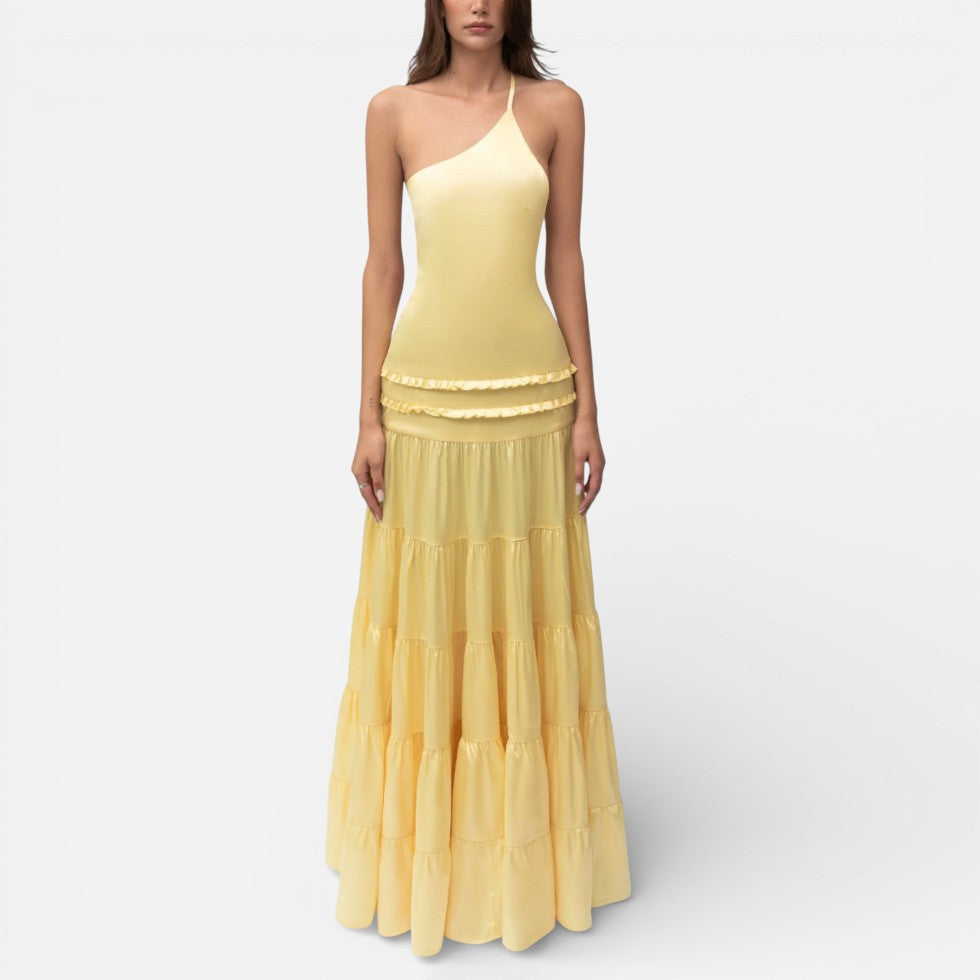 Langes One Shoulder Kleid mit Volants und Stufenrock