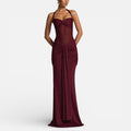 Langes Abendkleid mit Neckholder und Drapierung