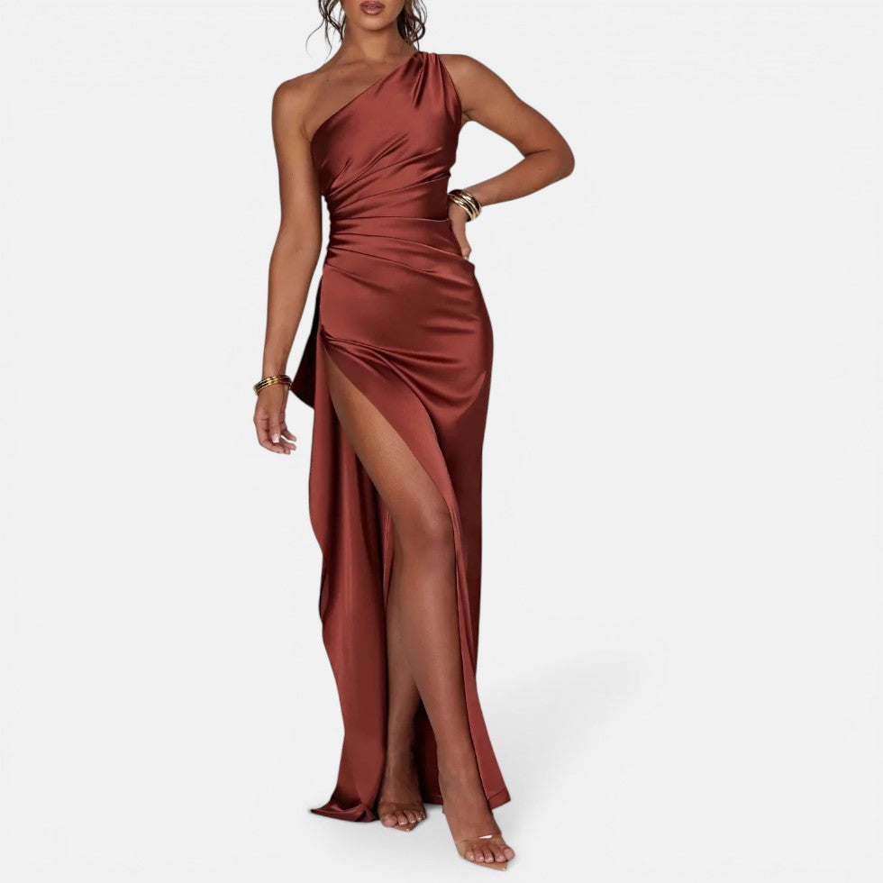 Maxikleid mit One Shoulder Design und hohem Schlitz