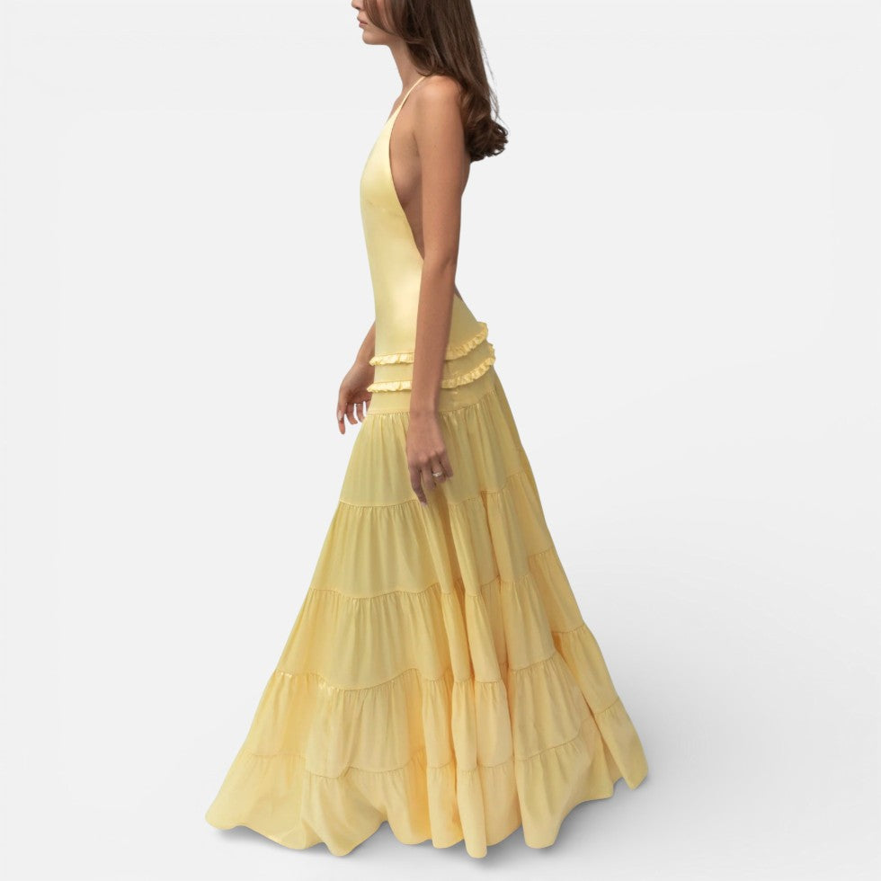 Langes One Shoulder Kleid mit Volants und Stufenrock