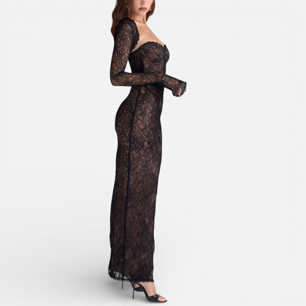 Langes Spitzenkleid mit langen Ärmeln