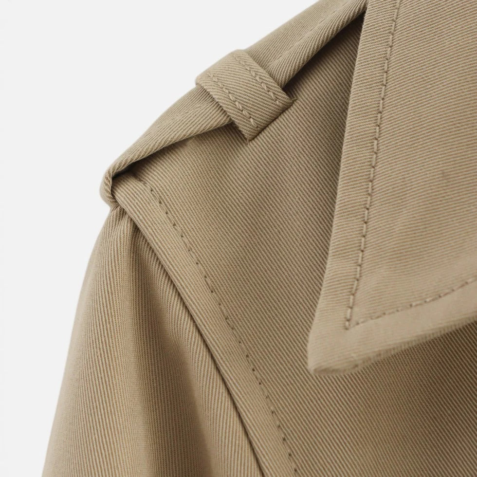 Kurze Trenchjacke mit Doppelknopfleiste