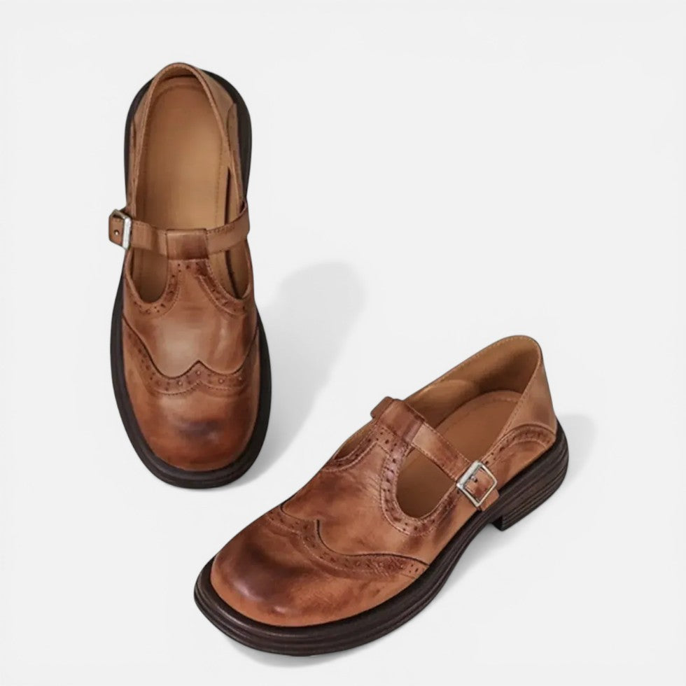 Damen Halbschuhe mit Riemen und Lochmuster