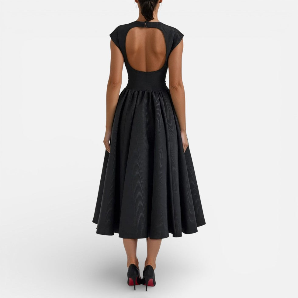 Midikleid mit offenem Rücken und ausgestelltem Rock