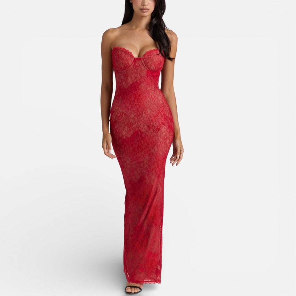 Langes Abendkleid aus Spitze mit langen Ärmeln
