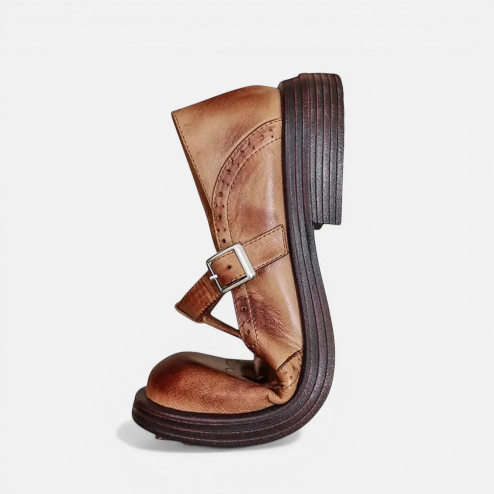 Damen Halbschuhe mit Riemen und Lochmuster