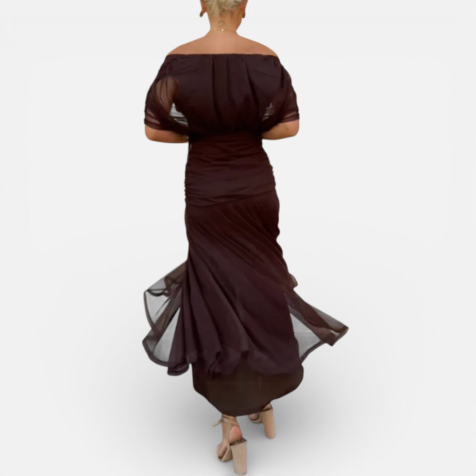 Schulterfreies Midikleid mit Drapierung