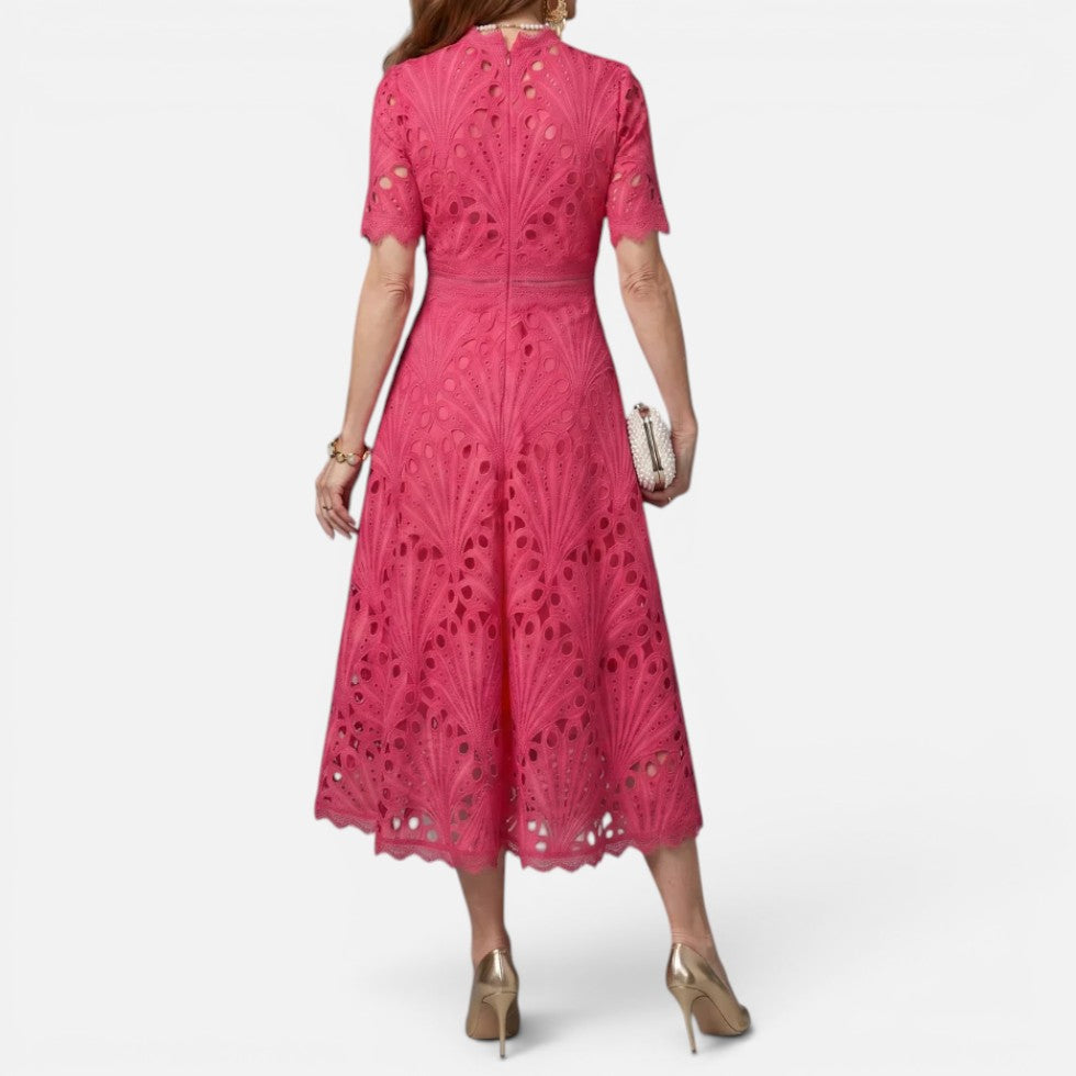 Kurzärmeliges Midikleid mit Spitze und Stehkragen
