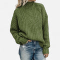Gestrickter Pullover mit hohem Kragen