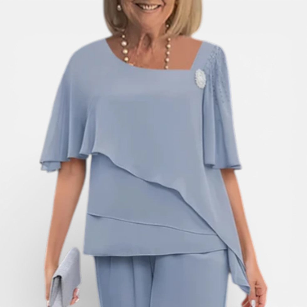 Eleganter Damen Hosenanzug mit fließender Bluse und weiter Hose