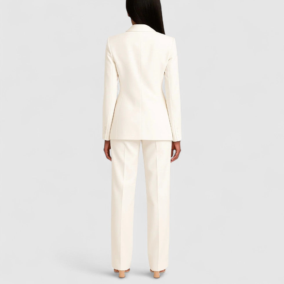 Eleganter Hosenanzug mit tailliertem Blazer