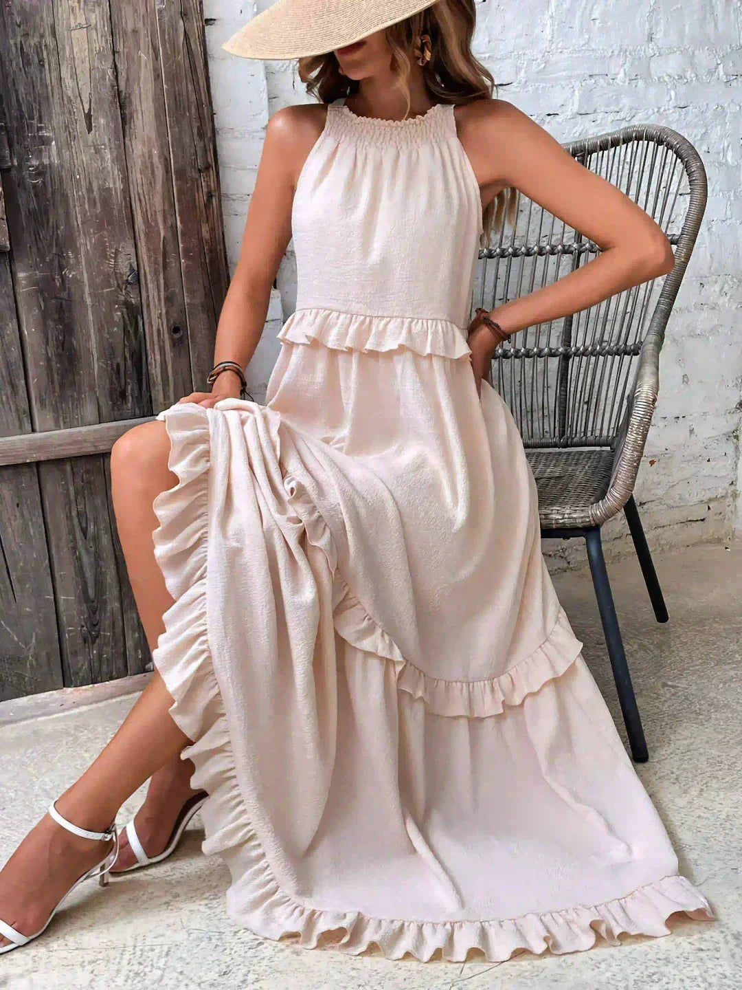 Hannah | Maxikleid mit Volants & Neckholder-Ausschnitt