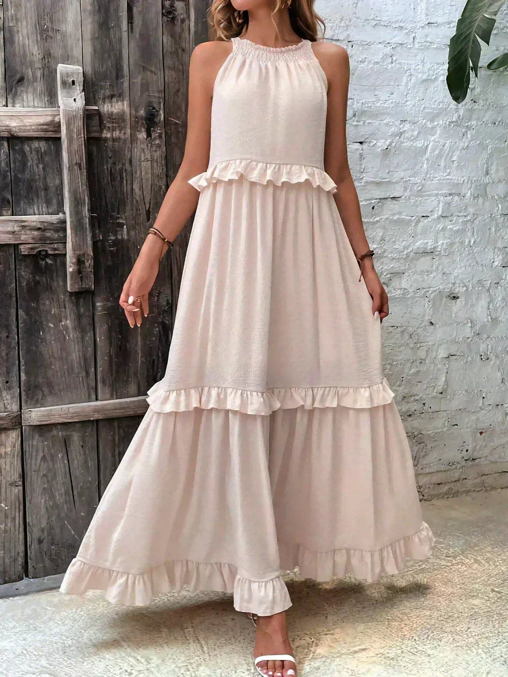 Hannah | Maxikleid mit Volants & Neckholder-Ausschnitt