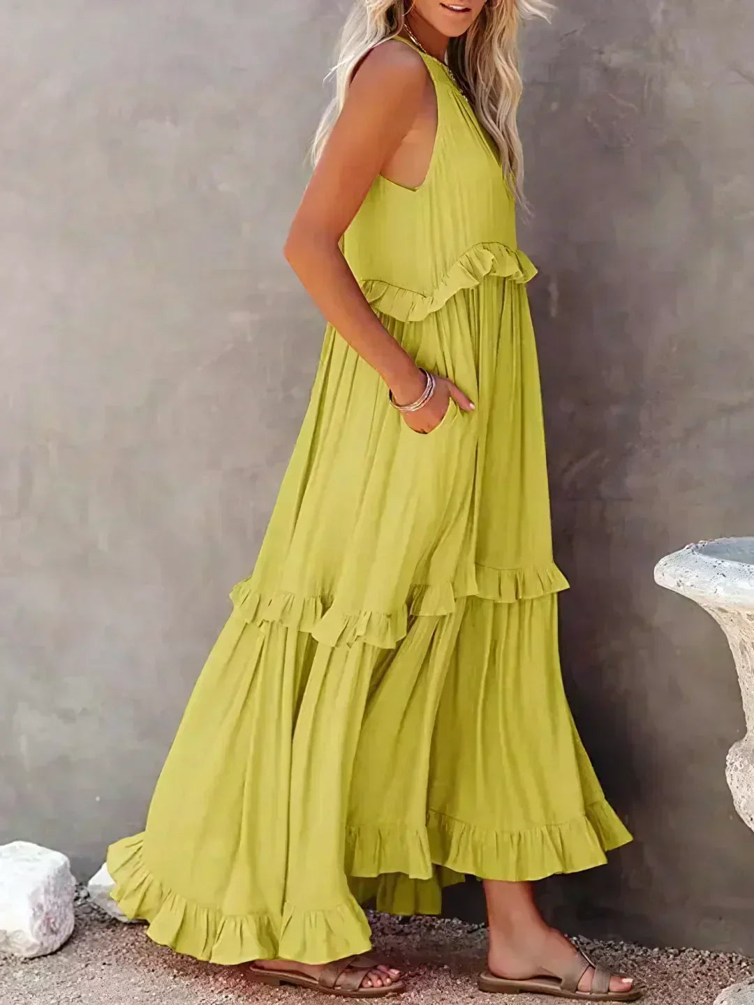 Hannah | Maxikleid mit Volants & Neckholder-Ausschnitt