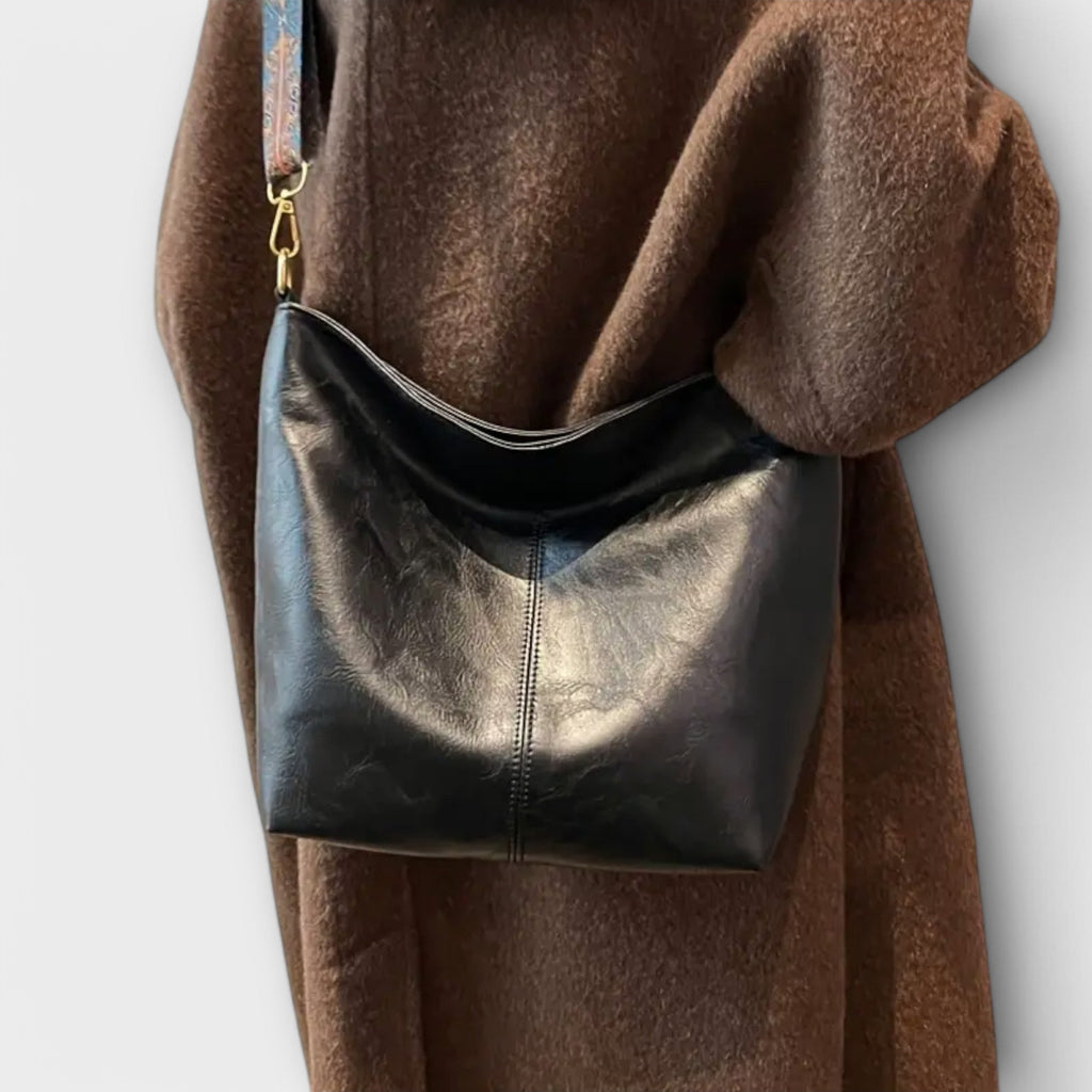 Anna | Raffinierte Schultertasche mit edlem Charme