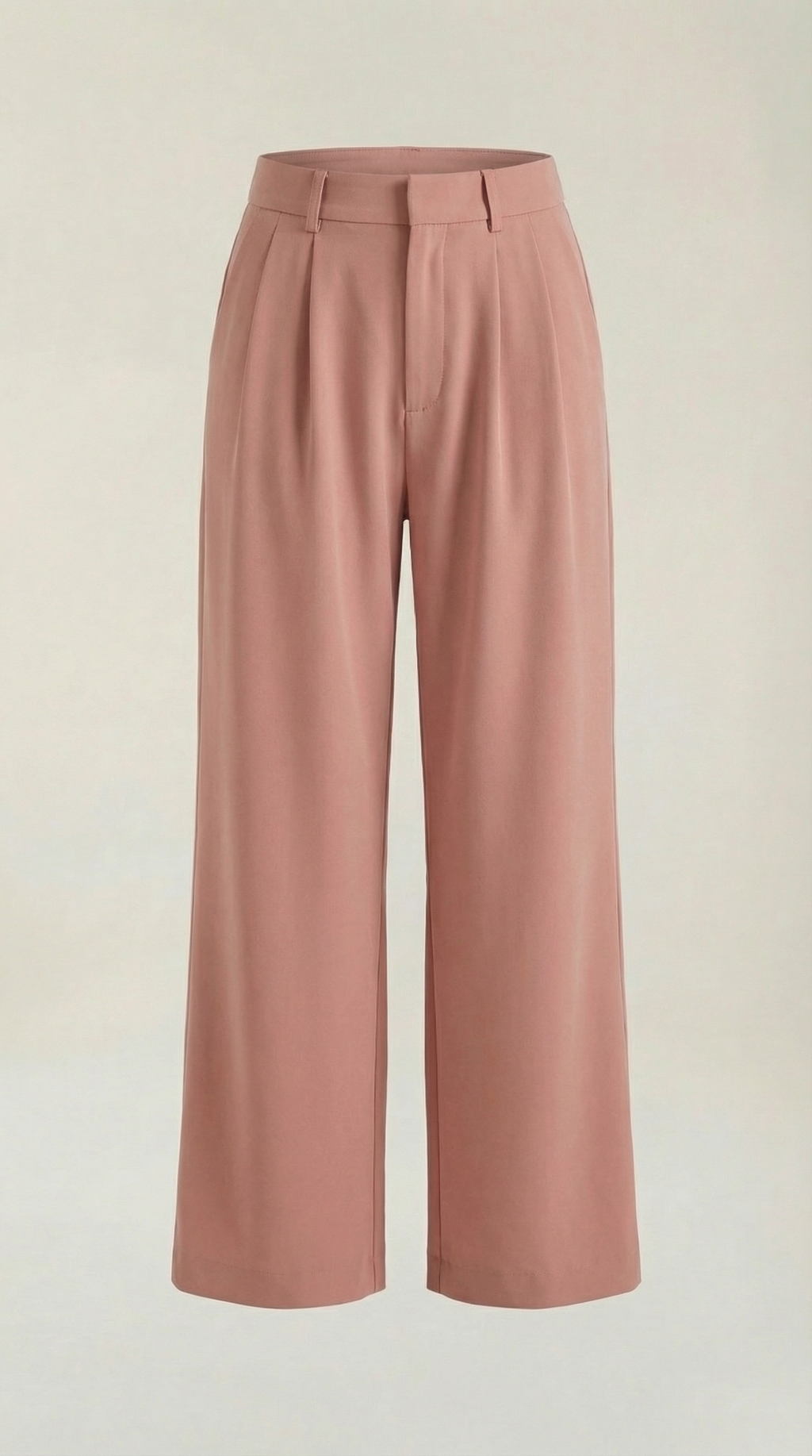 Emma Hose mit weitem Bein