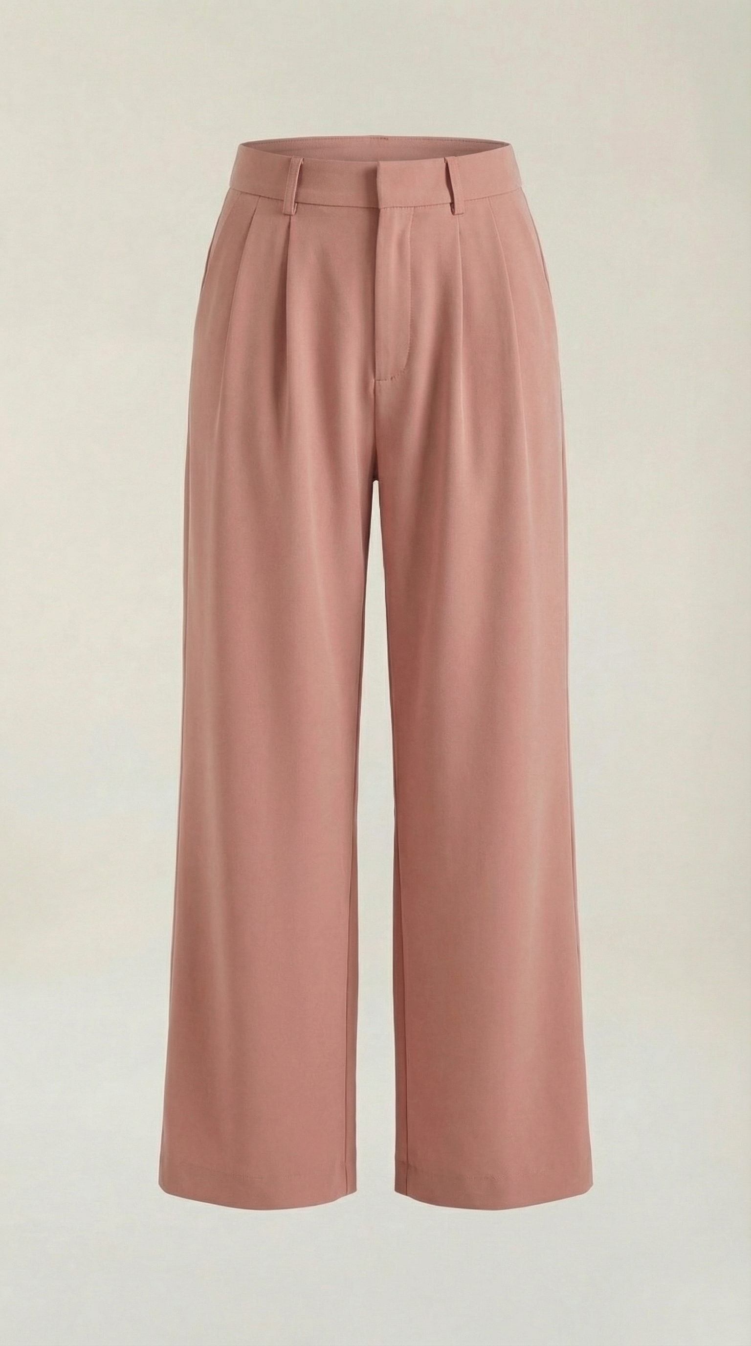 Emma Hose mit weitem Bein