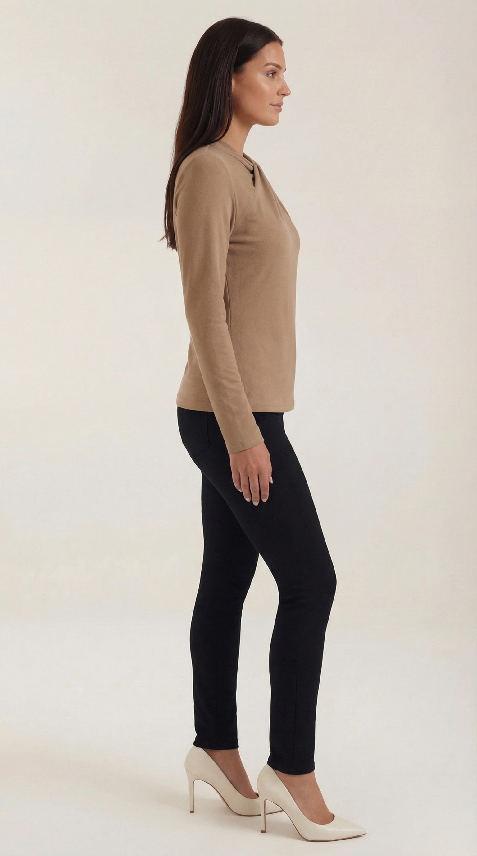 Jamie Bluse mit geknotetem Mock-Neck