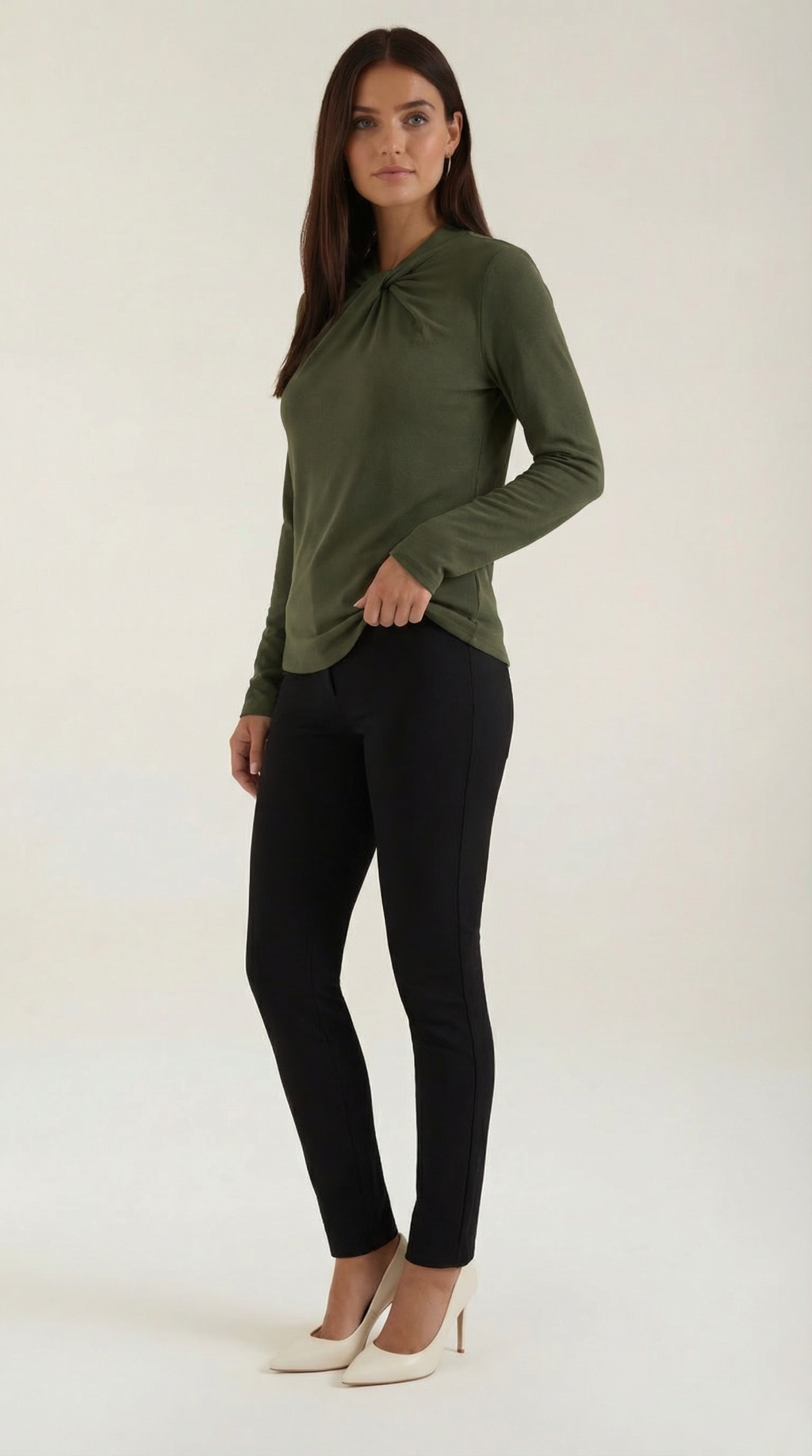 Jamie Bluse mit geknotetem Mock-Neck