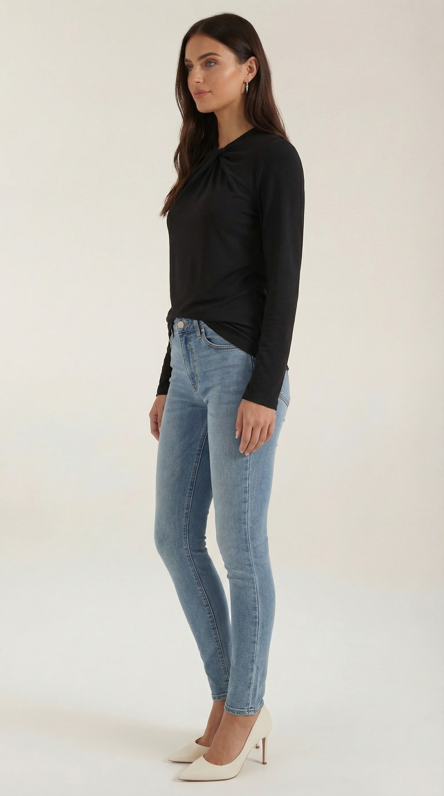 Jamie Bluse mit geknotetem Mock-Neck