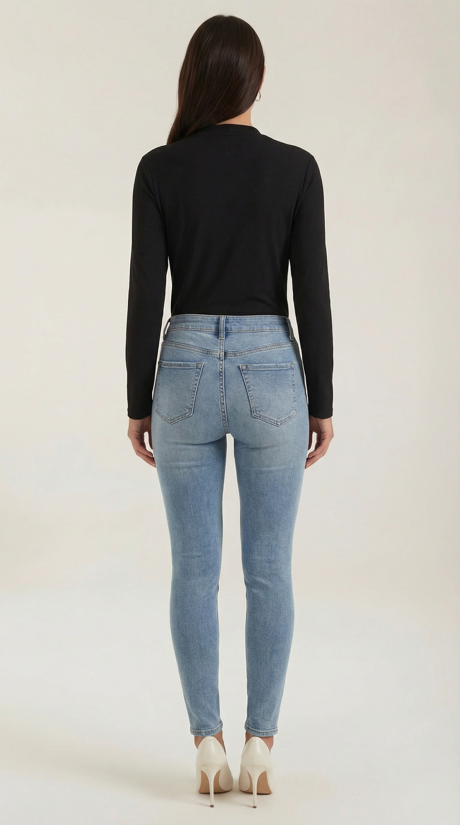 Jamie Bluse mit geknotetem Mock-Neck
