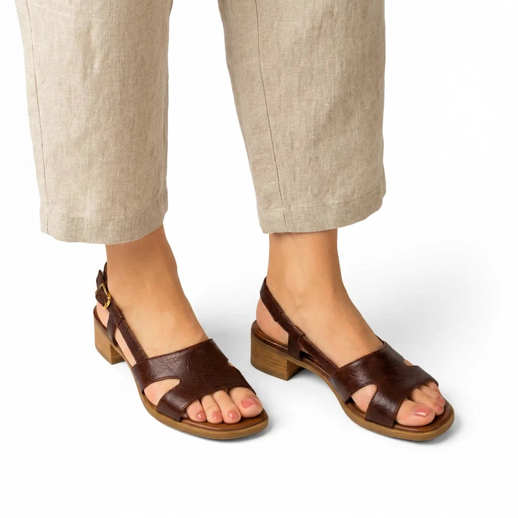 Klassische Sandalen für Damen mit Blockabsatz
