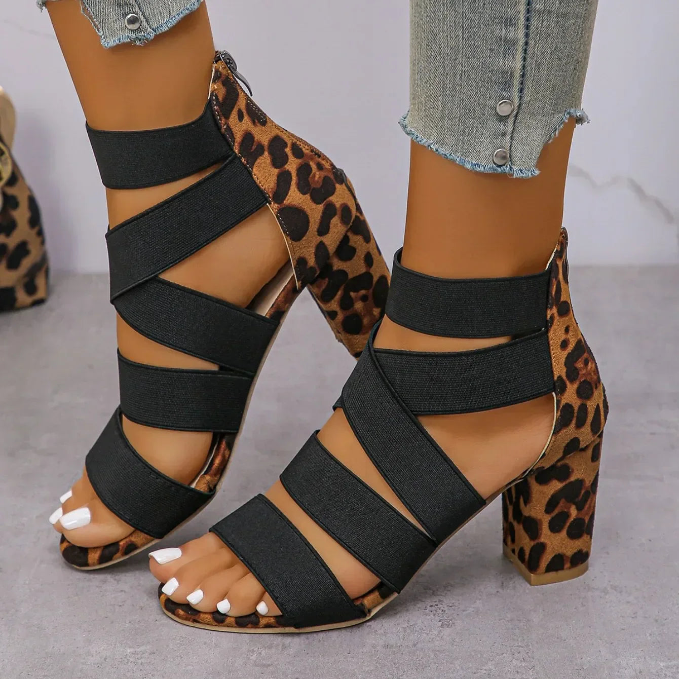 Tabitha | Damen Riemchensandalen mit Blockabsatz Leopardenmuster