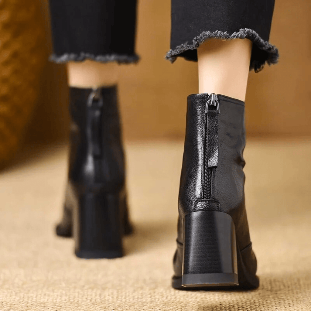 CLAUDIA | LUXURIOSE STIEFELETTEN MIT MITTLEREM  ABSATZ