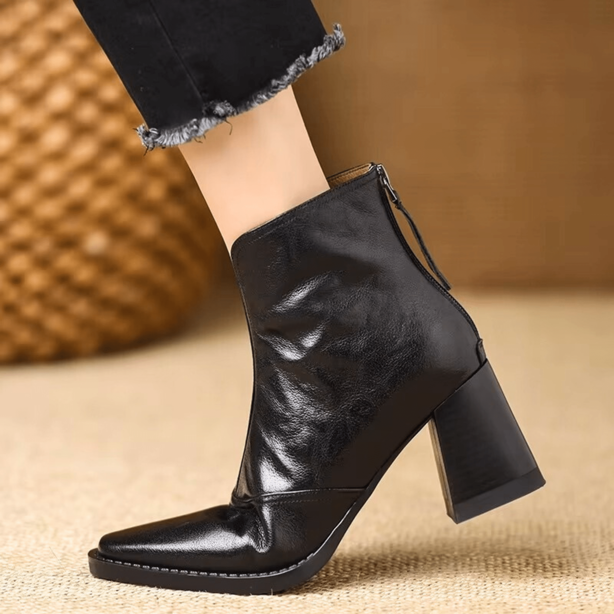 CLAUDIA | LUXURIOSE STIEFELETTEN MIT MITTLEREM  ABSATZ