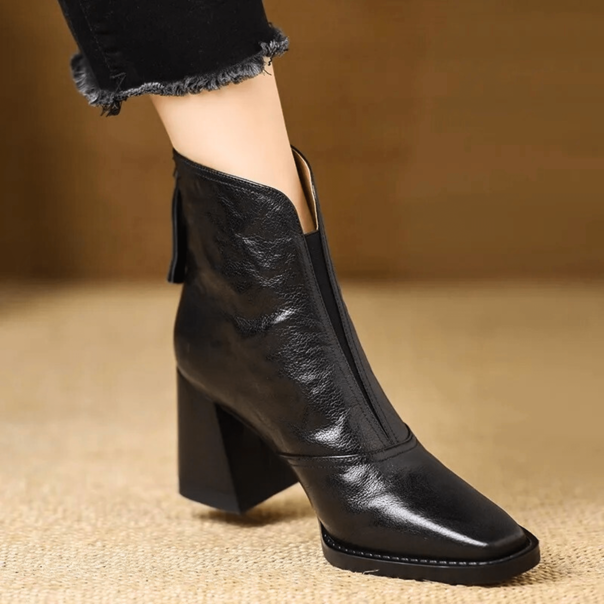 CLAUDIA | LUXURIOSE STIEFELETTEN MIT MITTLEREM  ABSATZ